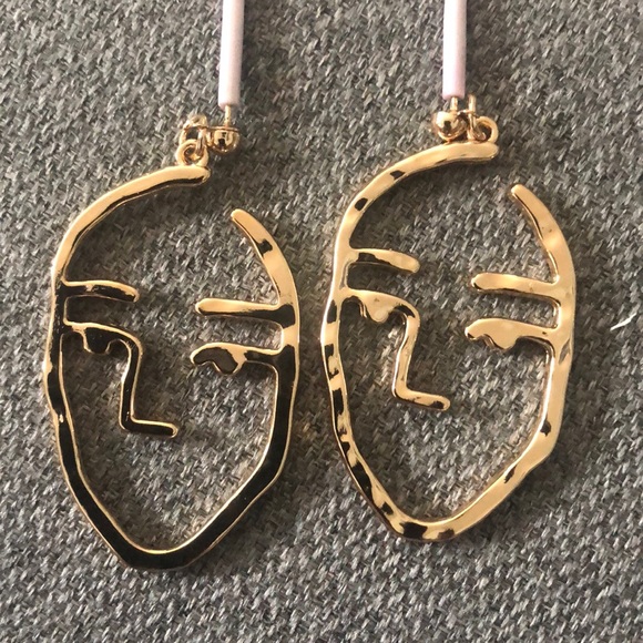🌈 3/$45 🌈 Gold art earrings - Picture 2 of 2